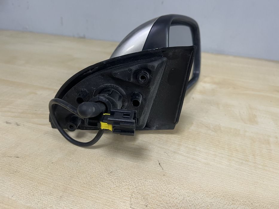 Дзеркало Peugeot307,ліве,праве