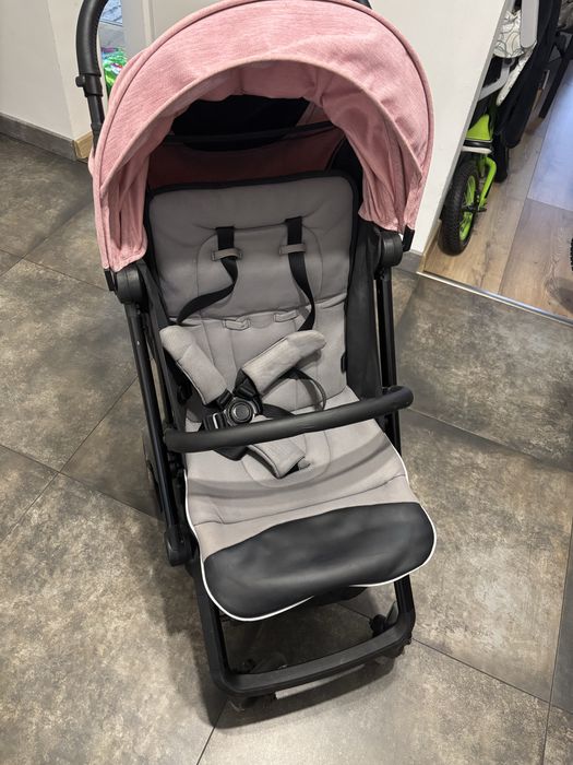 Wózek spacerowy lekki