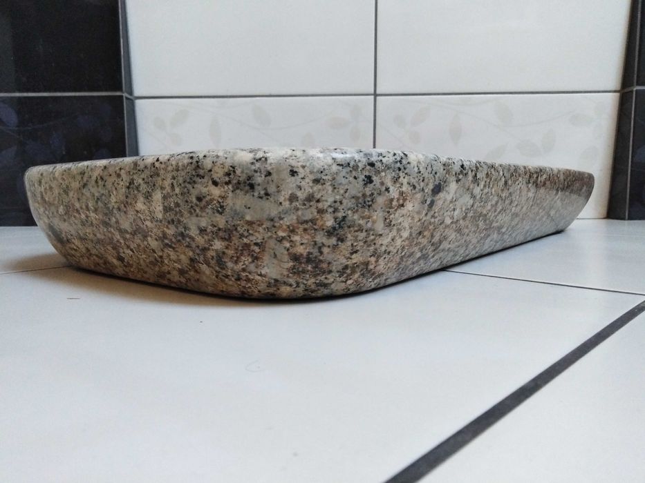 Umywalka z kamienia naturalnego