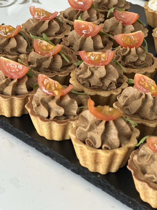 Кейтерінг, закуски, домашня їжа