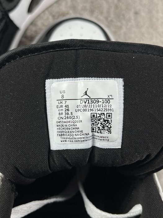 Jordan 1 Low SE Concord Preto e Branco Tamanho 41EU