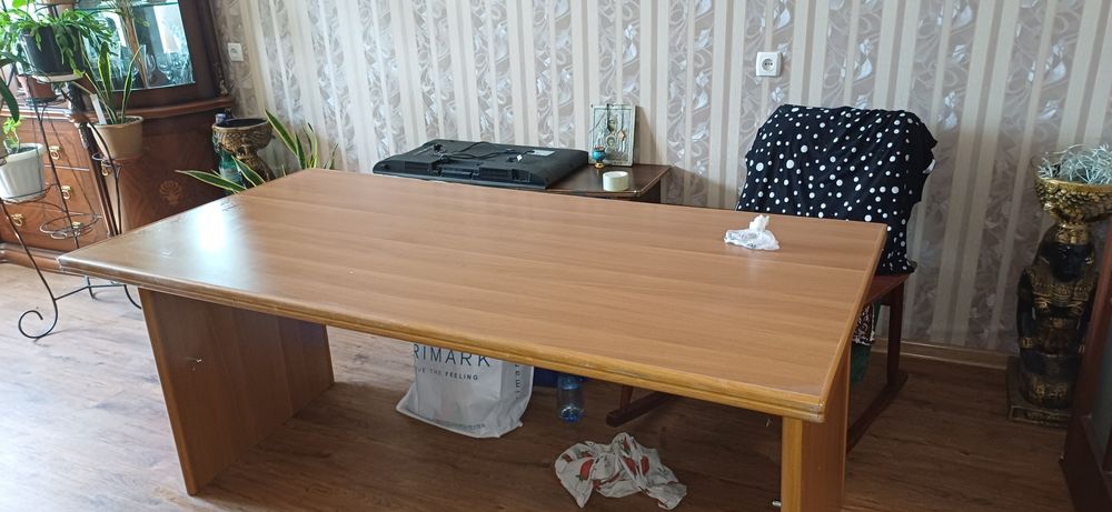 продам стол дерево офисное