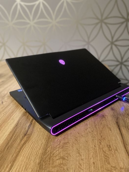 Dell Alienware M15 R7 12700H 64GB 3060 QHD 1TB SSD 360Hz