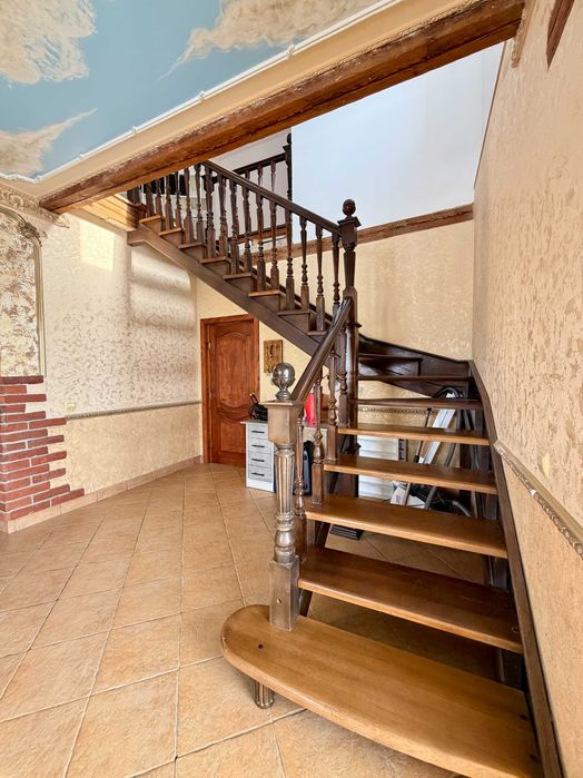 Просторий будинок для великої родини  с. Добряни, вул.Б.Хмельницького