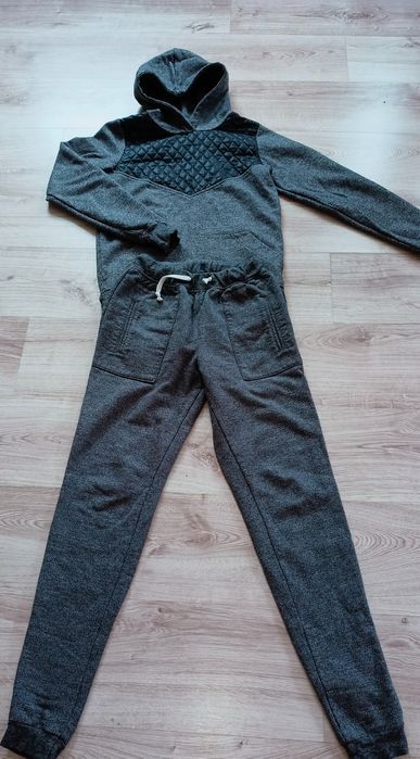 Dres damski stan idelany rozm. M