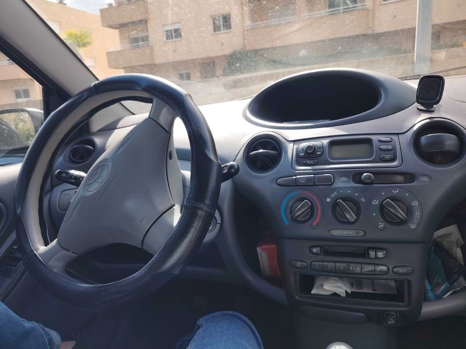 Vendo Toyota Yaris 2002