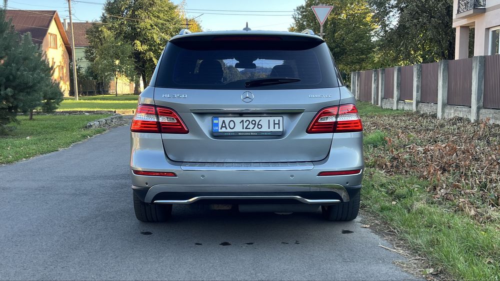 Mercedes-Benz ML350 2012 пневмо 3.0 diz