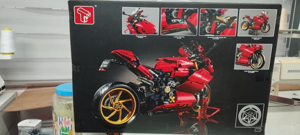 Lego réplica da Ducati Panigale V4 S