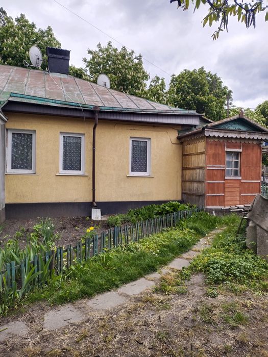 Продам частину будинка Центр