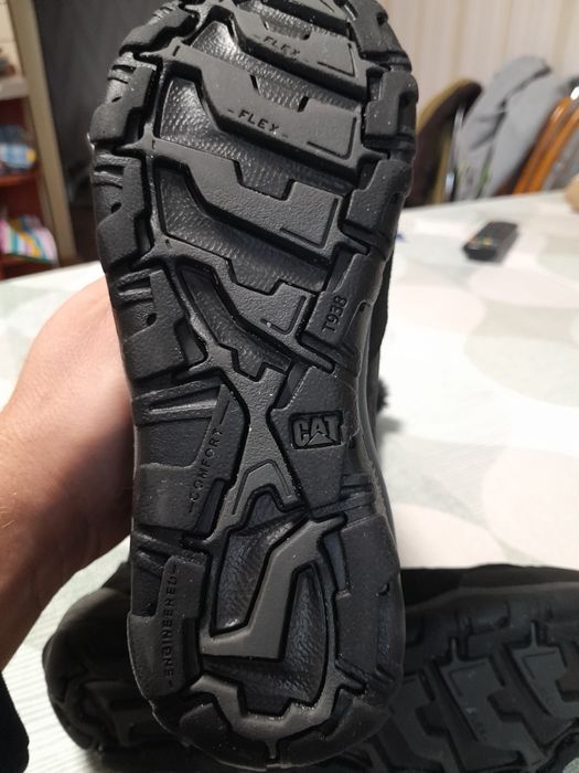 Оригинальные сапожки CAT 36 размера