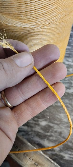 Vendo bobines de fio sisal 2mm amarelo