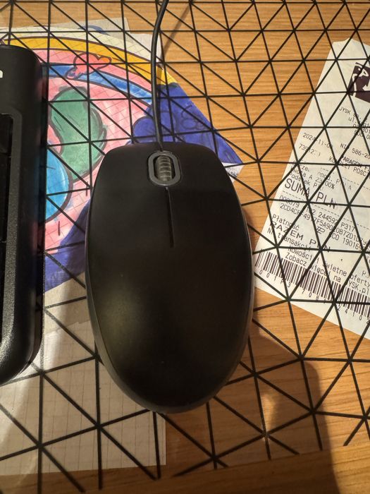 Zestaw biurowy / Setup komputerowy – 2x monitor LG + Logitech