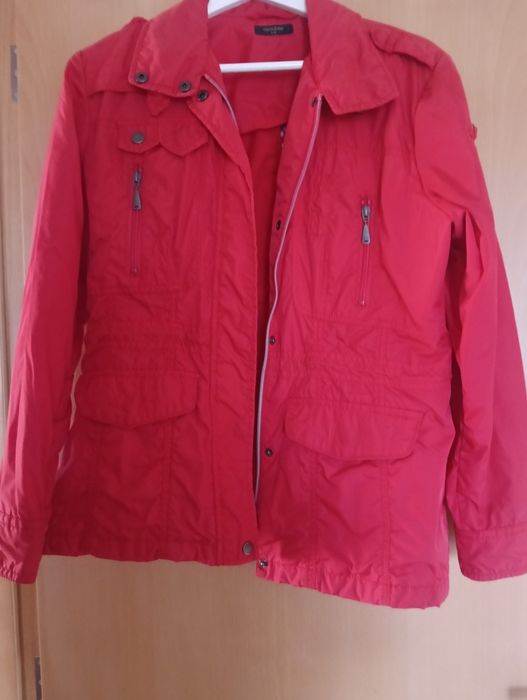 Kispo vermelho com capucho
