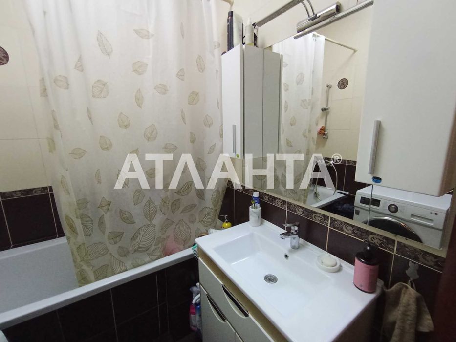 2-х комн. квартира, в кирпичном доме, капремонтом по улице Сахарова.