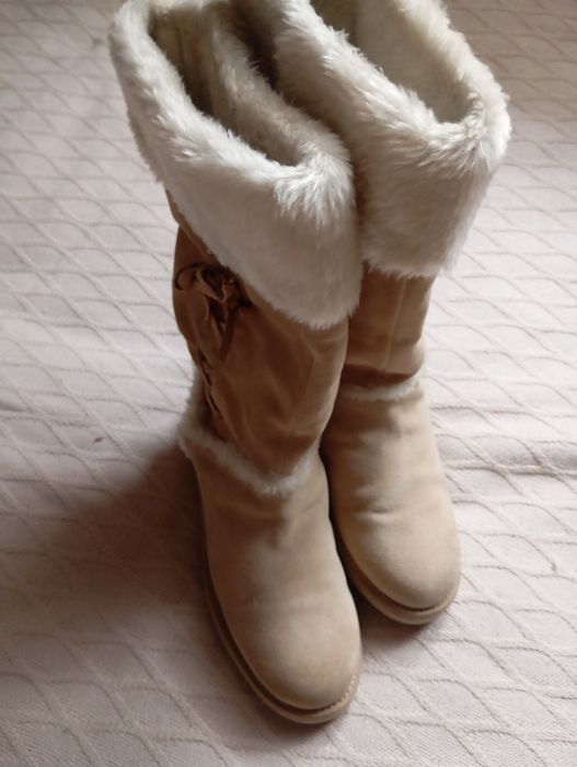 GUESS 40R beżowe zamszowe wysokie buty z futrem 26cm wkładka