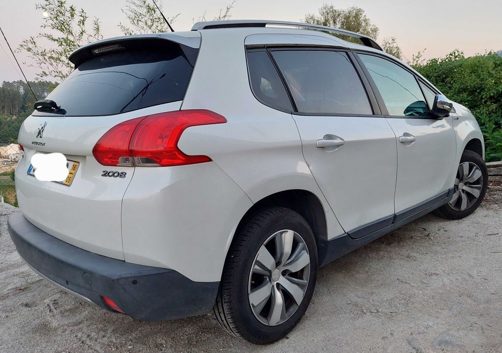 Peugeot 2008 1.2 PureTech Style 82Cv (Gasolina/GPL): Viaje o dobro Gastando Metade do Dinheiro!