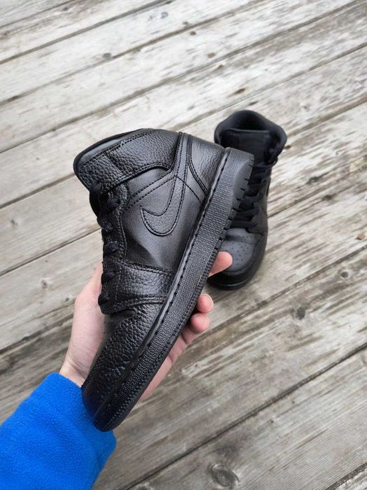 Кросівки джордан. Кросівки. Шкіряні кросівки (високі) Jordan