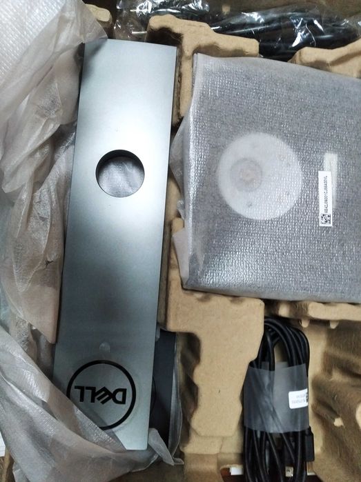 Продам монітор Dell P2217H