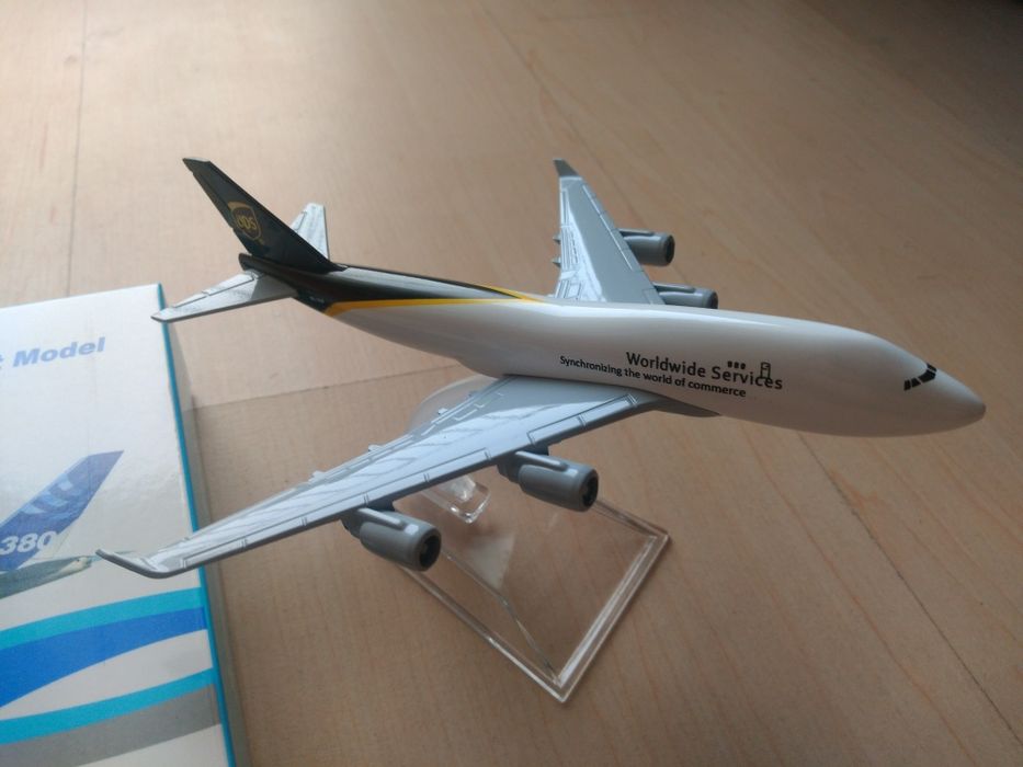 Model 1/400 samolot Boeing 747 UPS metalowy metal