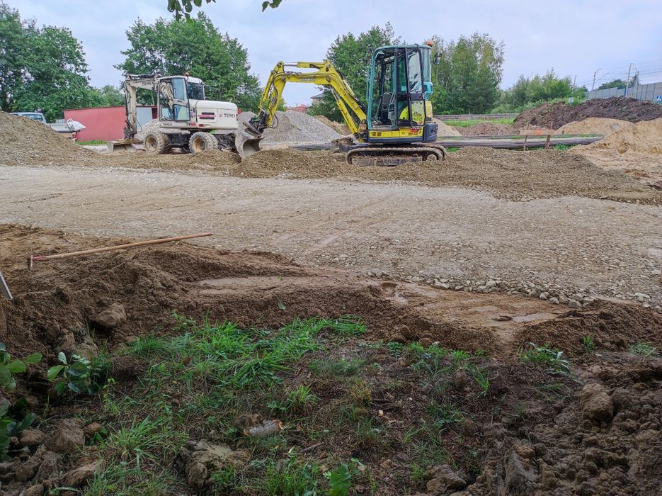 Roboty ziemne usługi koparko-ładowarką minikoparką, koparką, wozidłem