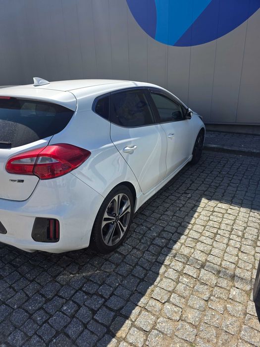 Vendo kia ceed gt line  bom estado