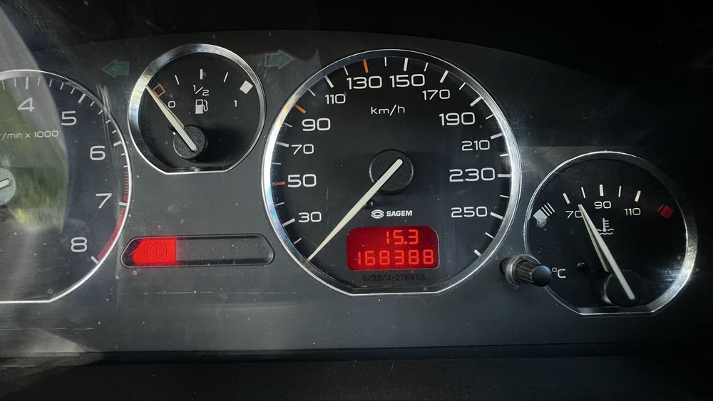 Peugeot 406 coupe 3.0    V6 — photo 3