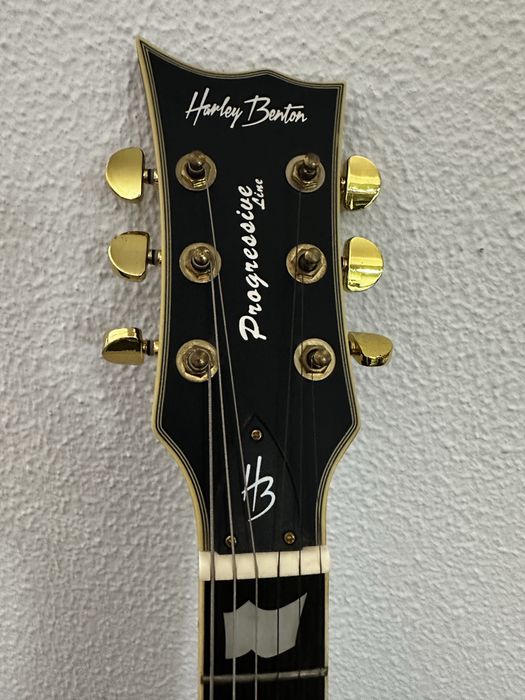 Conjunto amplificador e guitarra elétrica