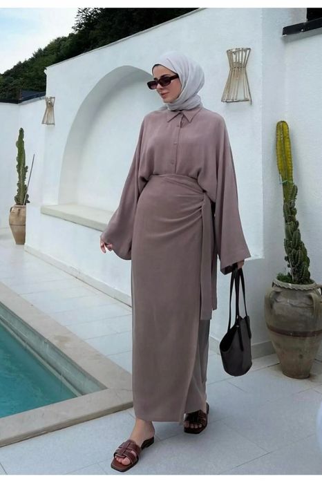 Długa prosta spódnica z wysokim stanem beżowa m 5ha