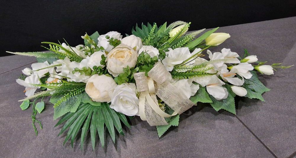 Komplet kompozycji kwiatowych na grób 2x stroik + wkład do wazonu WG84