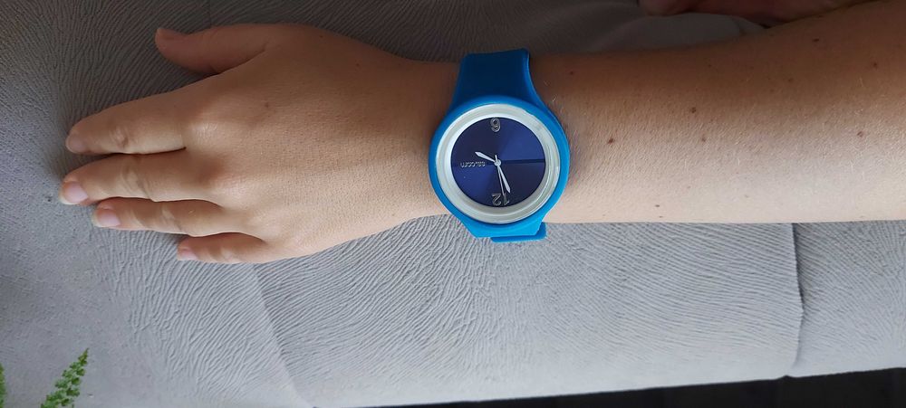 Zegarek damski sportowy niebieski gumowy.