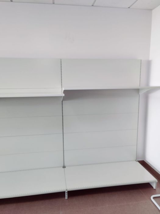 Prateleiras de aço lacado