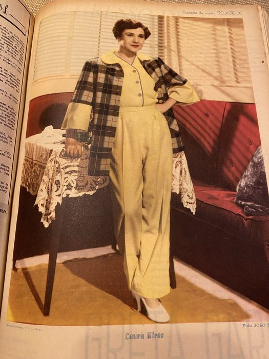 Revista Plateia. Primeiro ano completo encadernado.