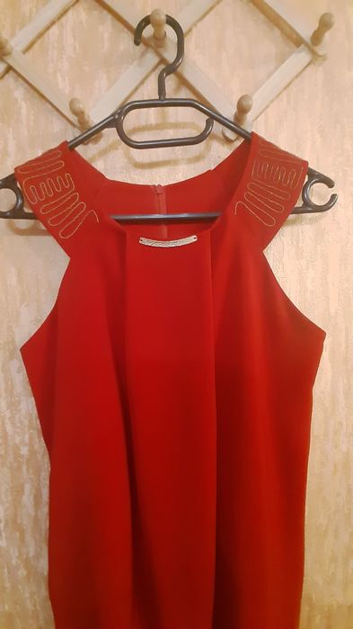 Сукня 42 розміру