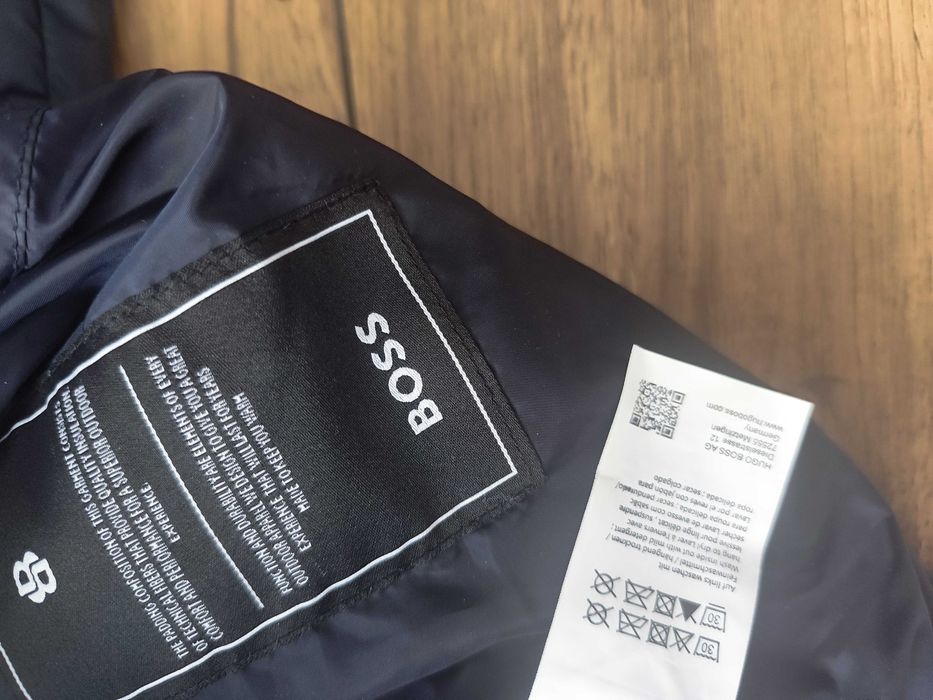 Nowa Męska kurtka jesienno zimowa S/M Hugo Boss granat kaptur