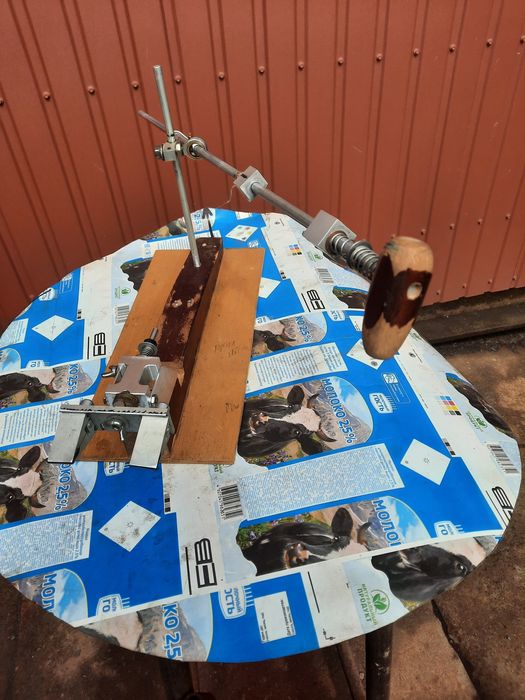 Продам точилку для ножів