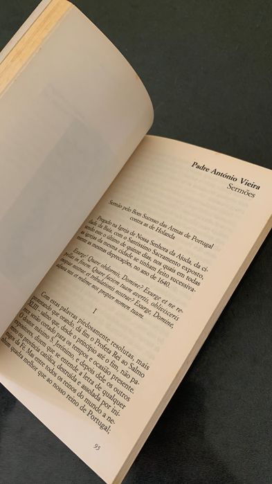 Livro “Leya e releia a coleção bis”