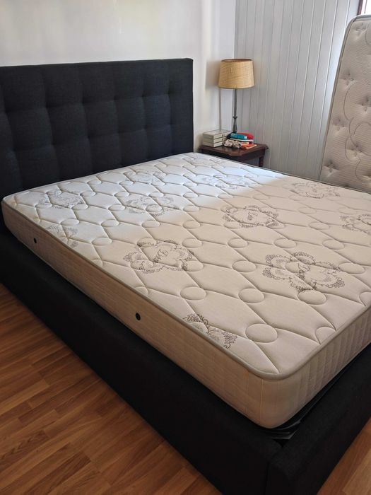 Cama JOM LYON com colchão ortopédico jom