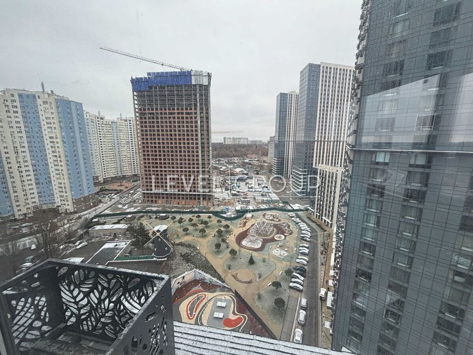 Продаж 3-кімнатної квартири  ЖК Метрополіс