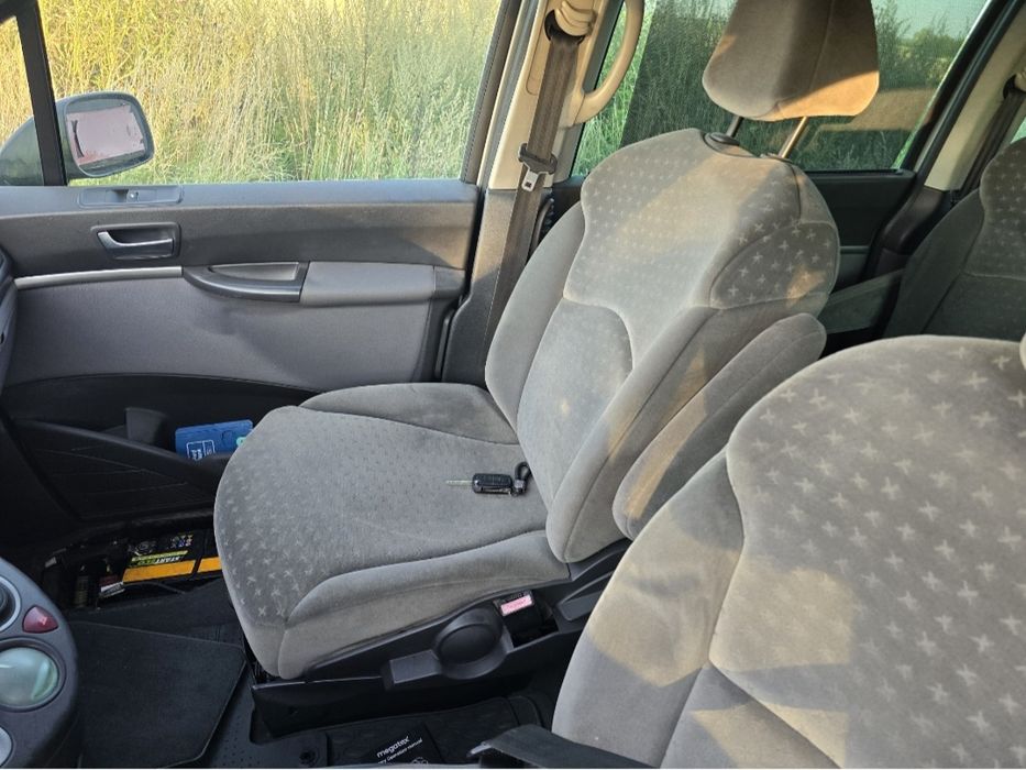 Peugeot 807 3.0 v6 z gazem automat