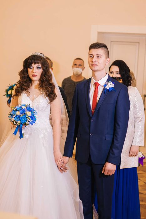 Свадебное платье, Белое, Пышное, размер М, рост 170-180 сантиметров