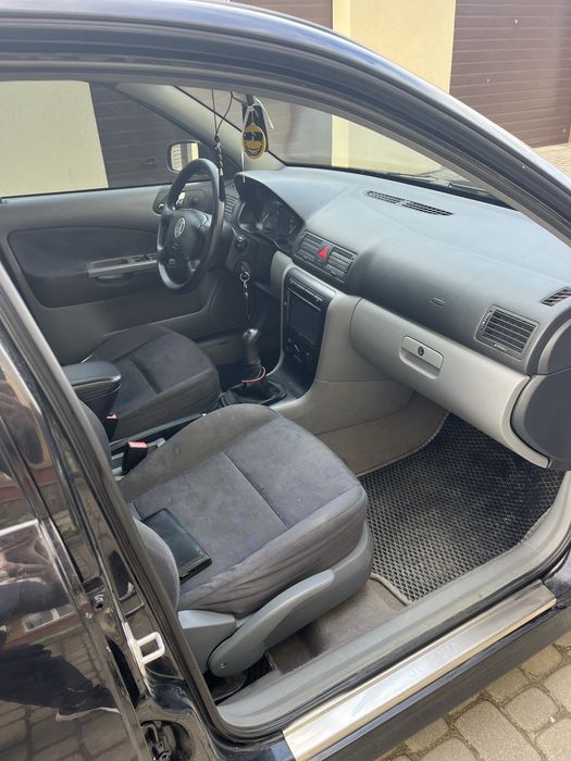 Skoda octavia tour 1.6 mpi