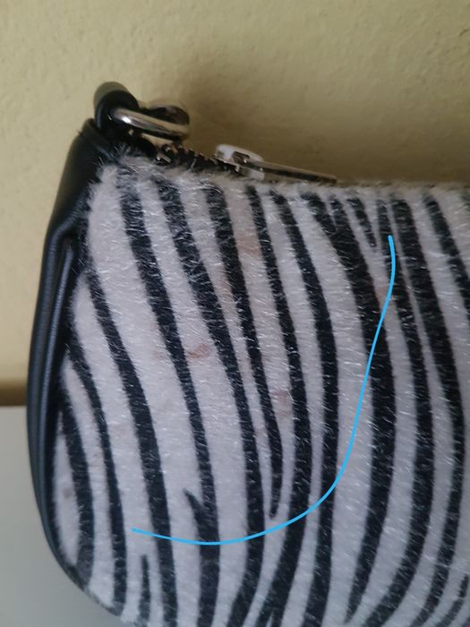 Torebka do ręki imitacja skóry zebry Cropp goth altrenativp