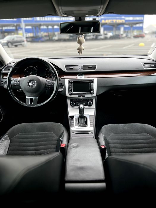 Volkswagen Passat B7 * 2011 * Оригінальний пробіг