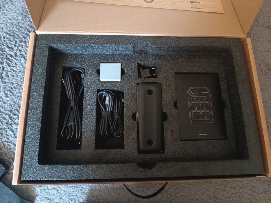 Huion Kamvas Pro 19 (4K Ultra HD)