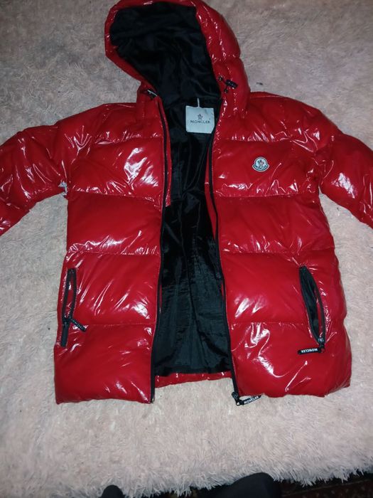 монклер красный