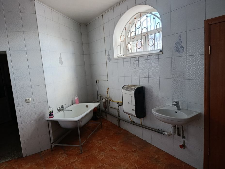 Продам нерухомість