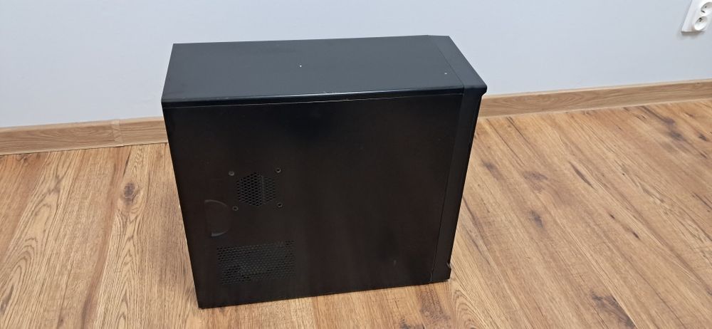Obudowa PC ATX LOGIC CZARNA Gruba solidna blacha RETRO