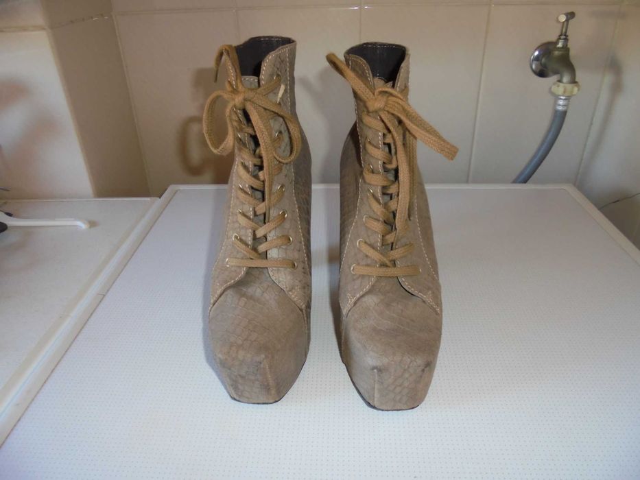 botas de senhora muito lindas