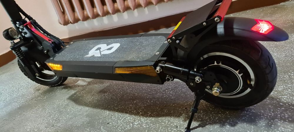 Hulajnoga Elektryczna Shift L6 Piękna