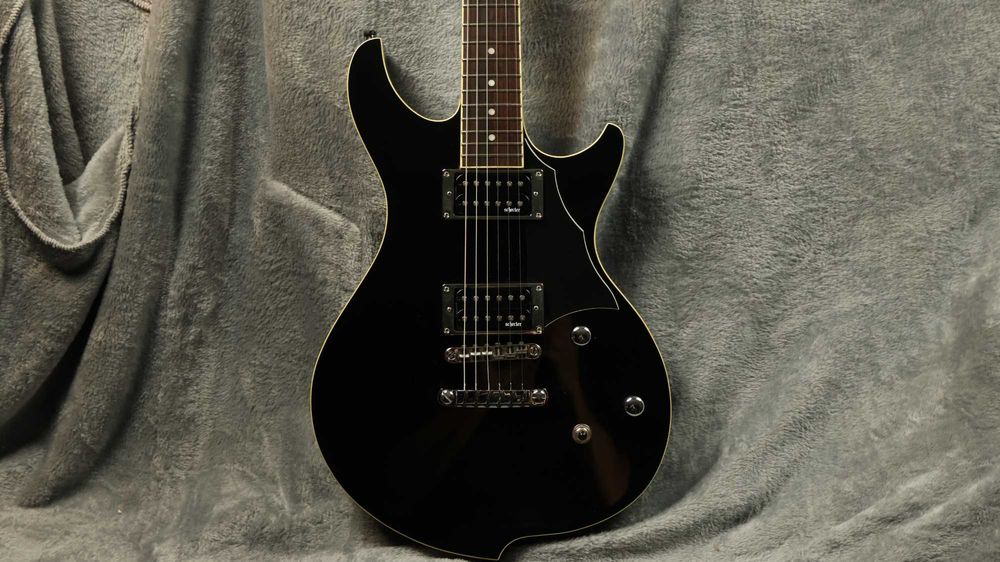 Gitara elektryczna Ibanez Darkstone DN 300 Ustawiona